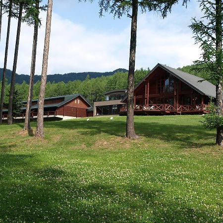 Log Hotel Larch Lake Kanayama Minamifurano Esterno foto
