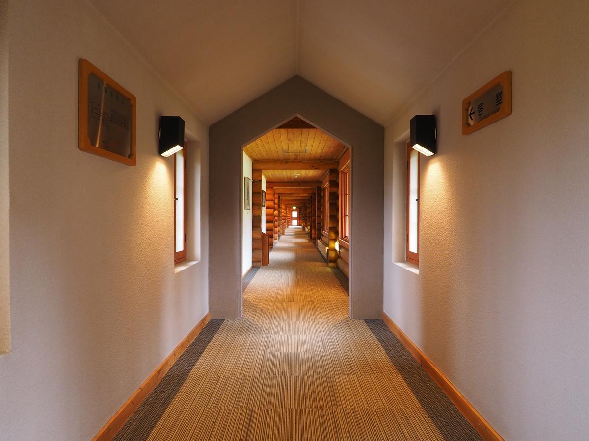 Log Hotel Larch Lake Kanayama Minamifurano Esterno foto